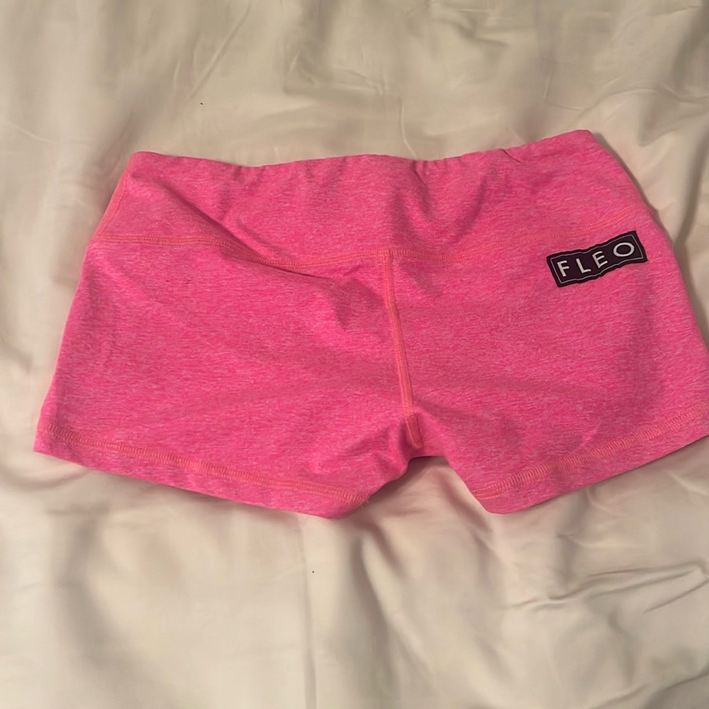 Pink Fleo shorts M